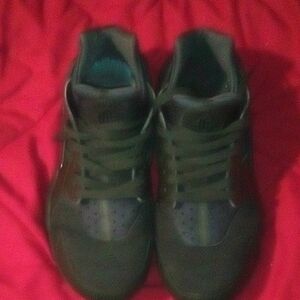 Nike Men's Dark Green Sneakers